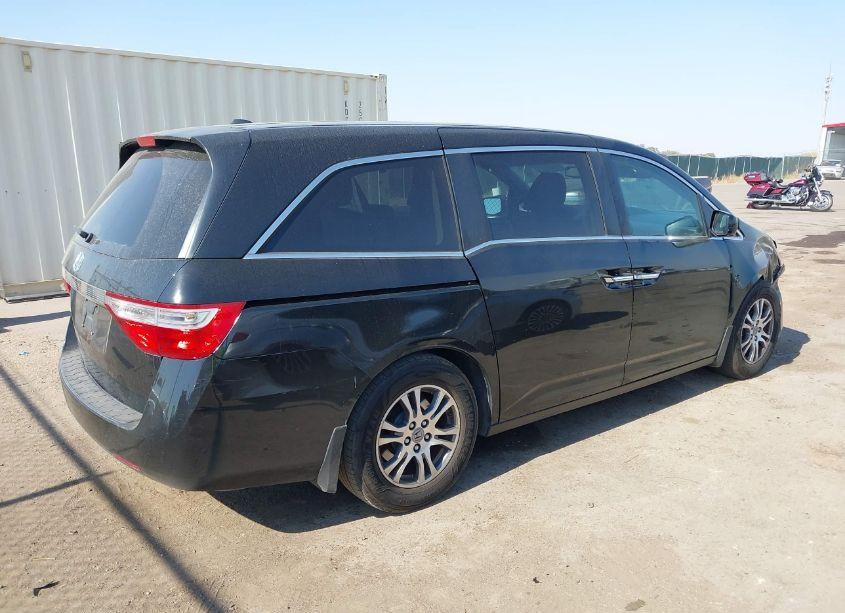 Photo 4 of 2013 Honda Odyssey EX-L (VIN 5FNRL5H61DB010872)