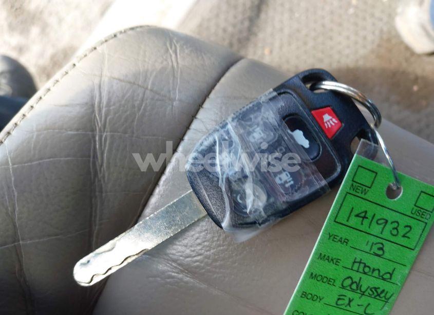 Photo 11 of 2013 Honda Odyssey EX-L (VIN 5FNRL5H61DB037442)