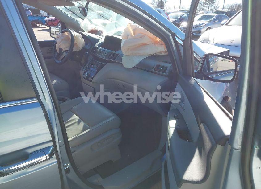 Photo 5 of 2013 Honda Odyssey EX-L (VIN 5FNRL5H61DB057965)