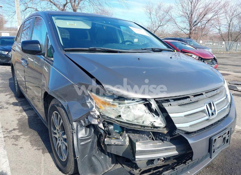 2013 Honda Odyssey EX-L (VIN 5FNRL5H61DB070098) main photo