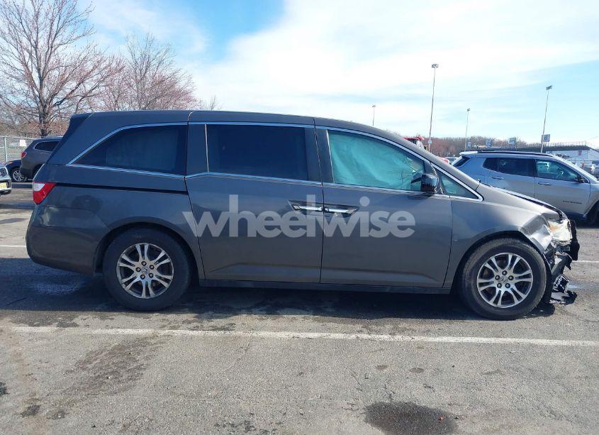 Photo 13 of 2013 Honda Odyssey EX-L (VIN 5FNRL5H61DB070098)