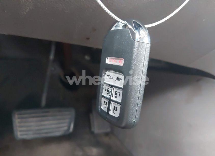 Photo 11 of 2014 Honda Odyssey EX-L (VIN 5FNRL5H61EB001509)