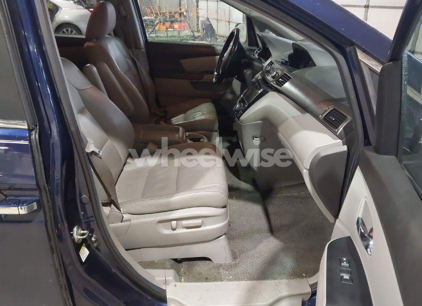 Photo 5 of 2014 Honda Odyssey EX-L (VIN 5FNRL5H61EB069681)