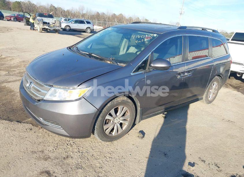 Photo 2 of 2014 Honda Odyssey EX-L (VIN 5FNRL5H61EB078493)