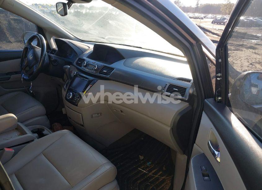 Photo 5 of 2014 Honda Odyssey EX-L (VIN 5FNRL5H61EB078493)