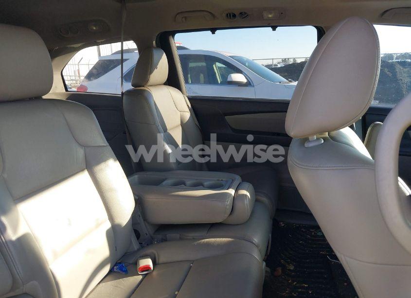 Photo 8 of 2014 Honda Odyssey EX-L (VIN 5FNRL5H61EB078493)
