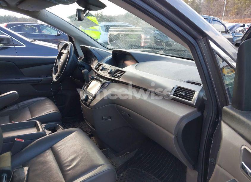 Photo 5 of 2014 Honda Odyssey EX-L (VIN 5FNRL5H61EB087694)