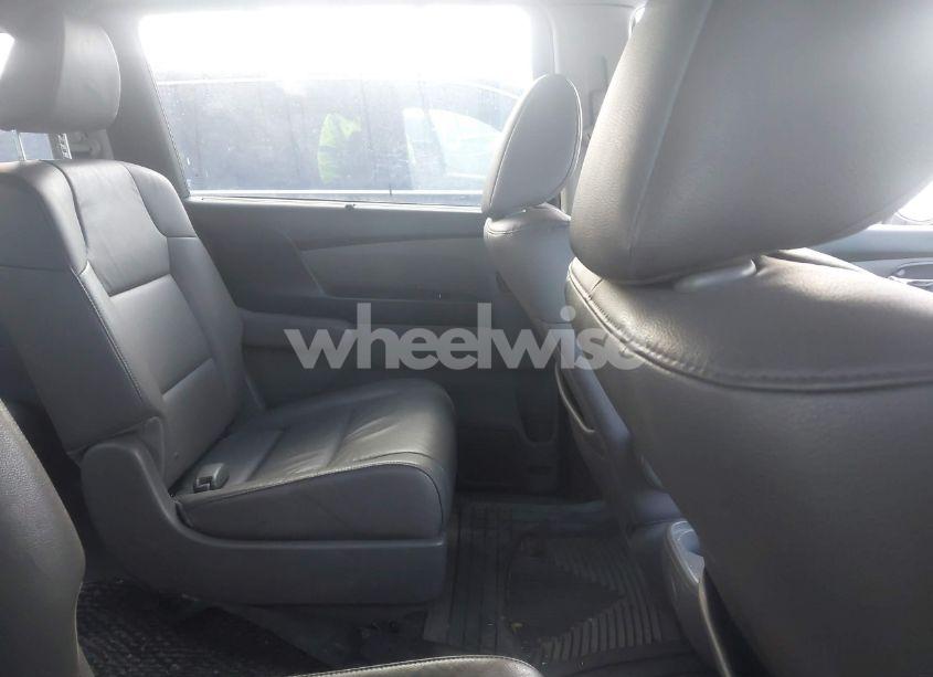 Photo 8 of 2014 Honda Odyssey EX-L (VIN 5FNRL5H61EB087694)