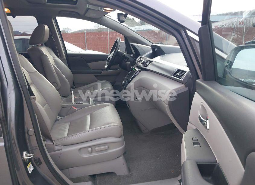 Photo 5 of 2014 Honda Odyssey EX-L (VIN 5FNRL5H61EB100248)