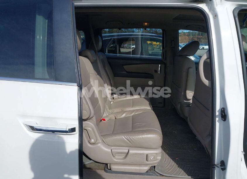 Photo 8 of 2014 Honda Odyssey EX-L (VIN 5FNRL5H61EB138269)