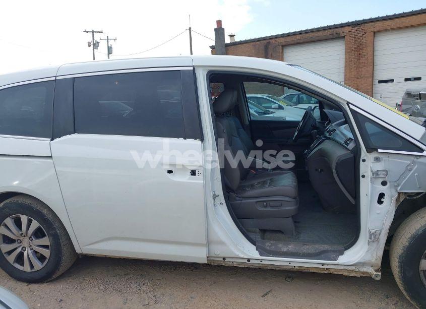 Photo 14 of 2015 Honda Odyssey EX-L (VIN 5FNRL5H61FB055684)