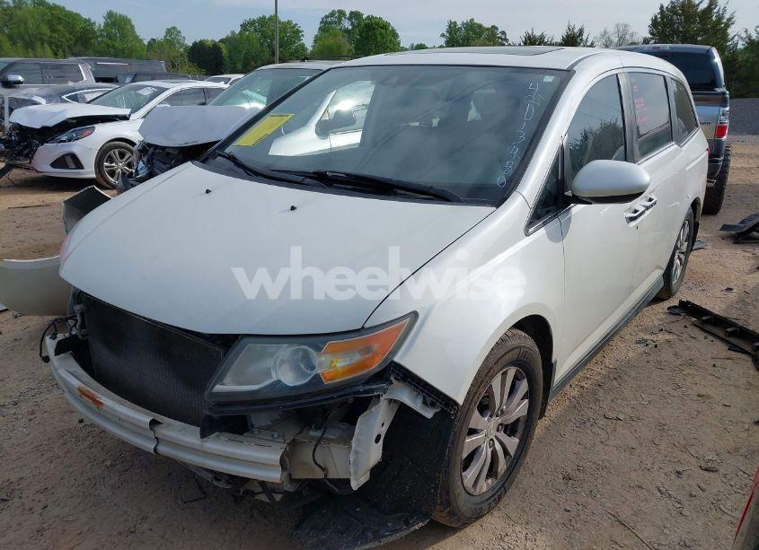 Photo 2 of 2015 Honda Odyssey EX-L (VIN 5FNRL5H61FB055684)