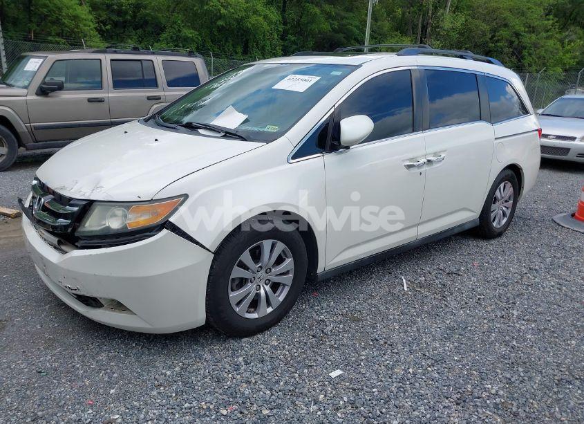 Photo 2 of 2015 Honda Odyssey EX-L (VIN 5FNRL5H61FB107735)