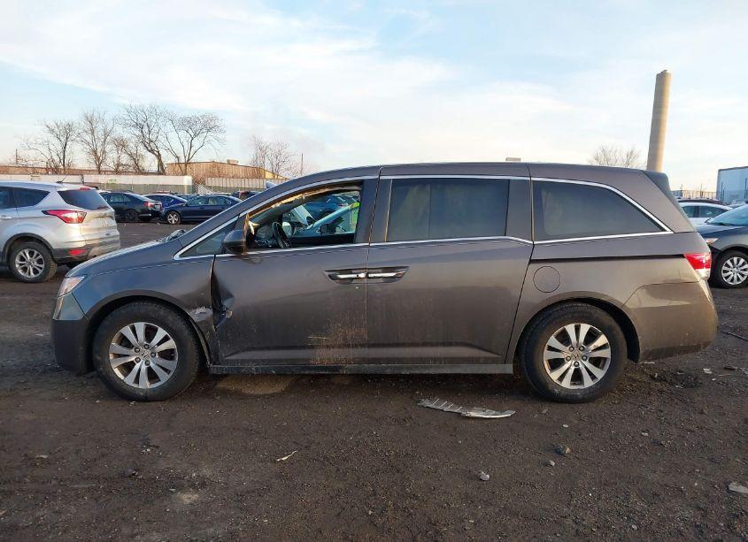 Photo 13 of 2015 Honda Odyssey EX-L (VIN 5FNRL5H61FB110408)