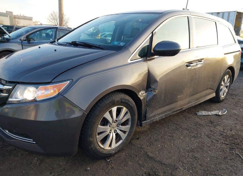 Photo 6 of 2015 Honda Odyssey EX-L (VIN 5FNRL5H61FB110408)