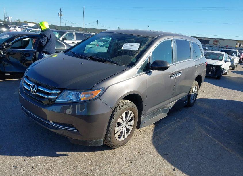 Photo 2 of 2016 Honda Odyssey EX-L (VIN 5FNRL5H61GB023383)