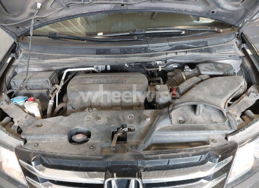 Photo 10 of 2016 Honda Odyssey EX-L (VIN 5FNRL5H61GB035355)