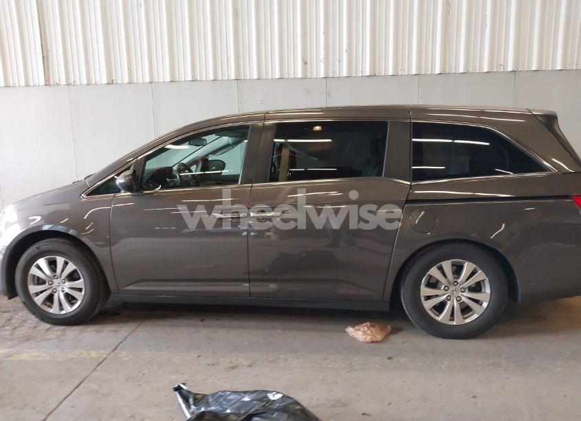 Photo 14 of 2016 Honda Odyssey EX-L (VIN 5FNRL5H61GB035355)