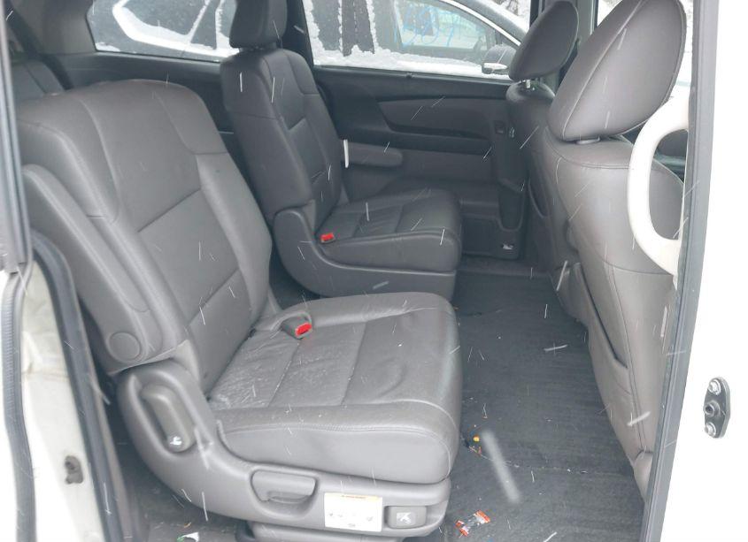 Photo 8 of 2016 Honda Odyssey EX-L (VIN 5FNRL5H61GB069571)