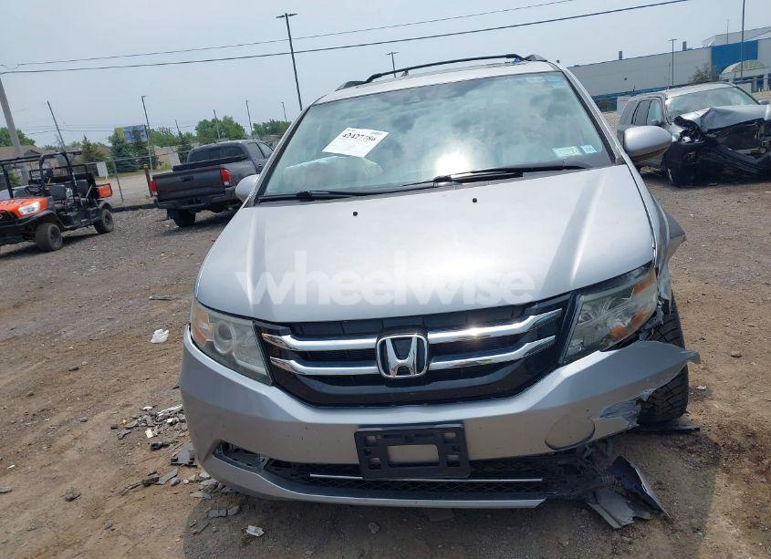Photo 12 of 2016 Honda Odyssey EX-L (VIN 5FNRL5H61GB075046)