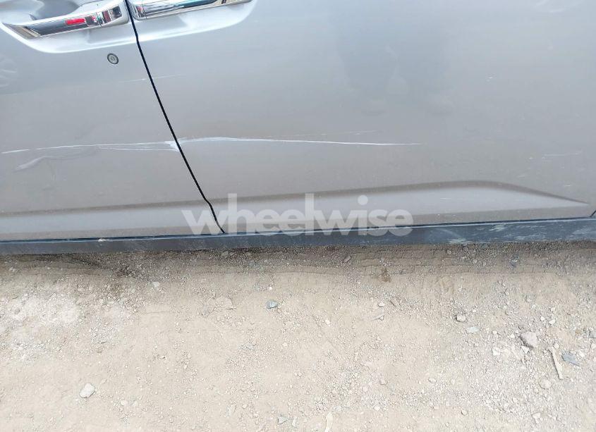 Photo 18 of 2016 Honda Odyssey EX-L (VIN 5FNRL5H61GB075046)