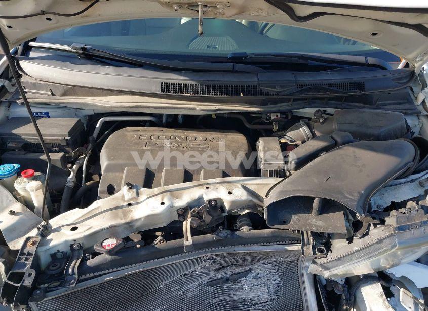 Photo 10 of 2016 Honda Odyssey EX-L (VIN 5FNRL5H61GB075614)