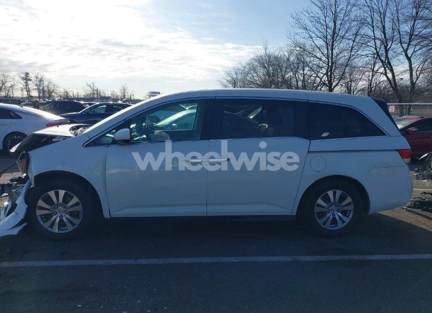 Photo 14 of 2016 Honda Odyssey EX-L (VIN 5FNRL5H61GB075614)