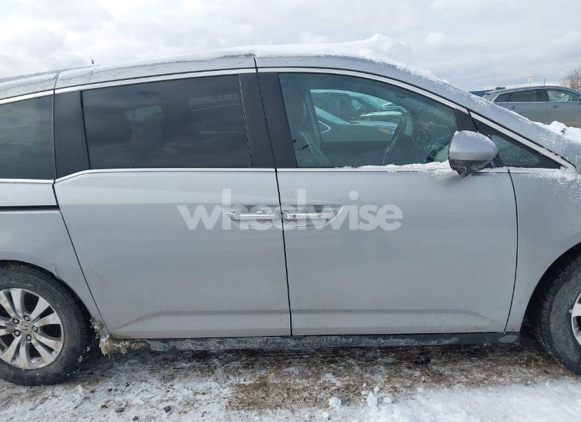 Photo 13 of 2016 Honda Odyssey EX-L (VIN 5FNRL5H61GB095278)