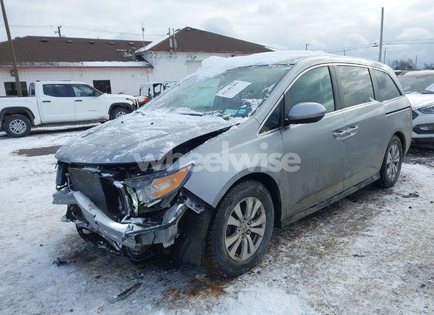 Photo 2 of 2016 Honda Odyssey EX-L (VIN 5FNRL5H61GB095278)