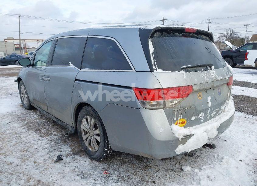 Photo 3 of 2016 Honda Odyssey EX-L (VIN 5FNRL5H61GB095278)