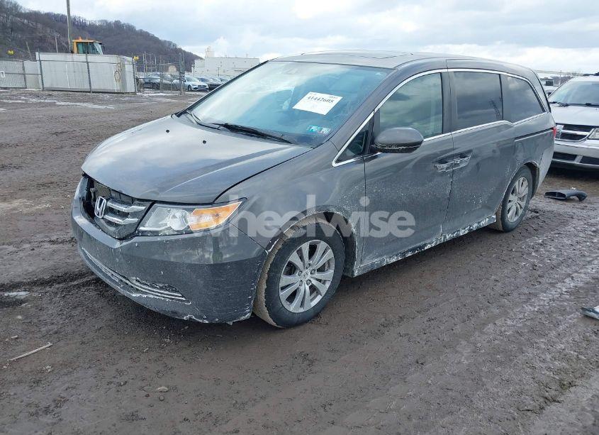 Photo 2 of 2016 Honda Odyssey EX-L (VIN 5FNRL5H61GB165409)