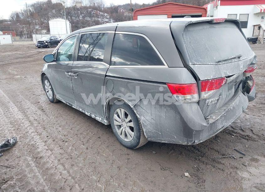 Photo 3 of 2016 Honda Odyssey EX-L (VIN 5FNRL5H61GB165409)