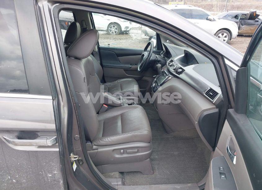 Photo 5 of 2016 Honda Odyssey EX-L (VIN 5FNRL5H61GB165409)