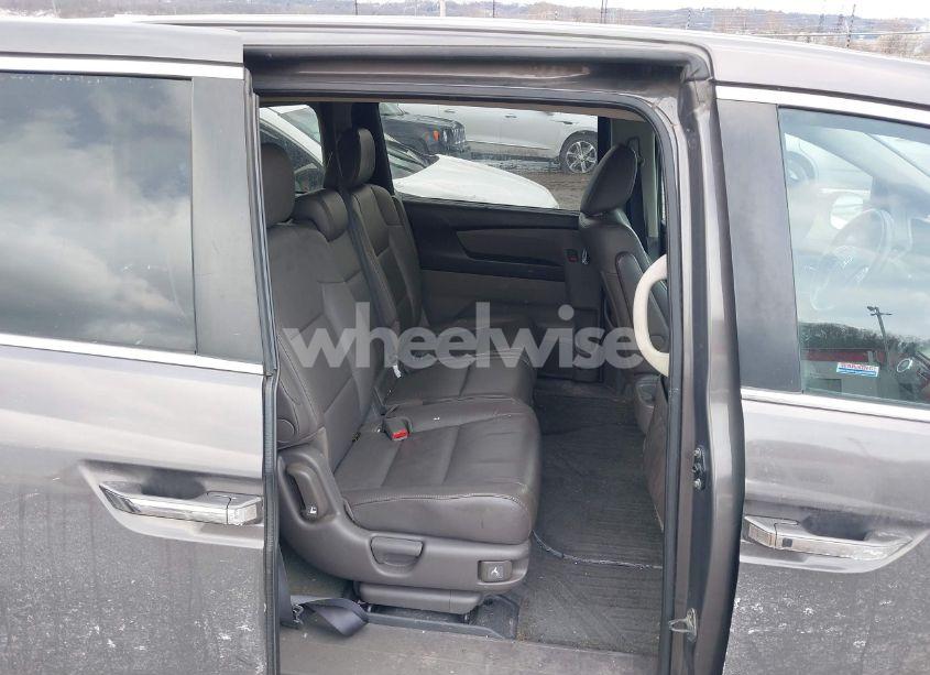 Photo 8 of 2016 Honda Odyssey EX-L (VIN 5FNRL5H61GB165409)