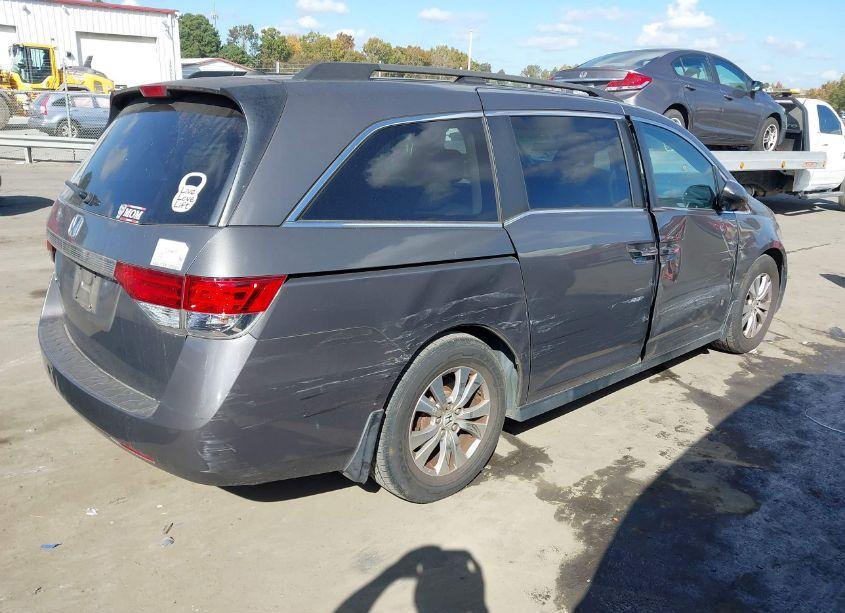 Photo 4 of 2016 Honda Odyssey EX-L (VIN 5FNRL5H61GB166978)