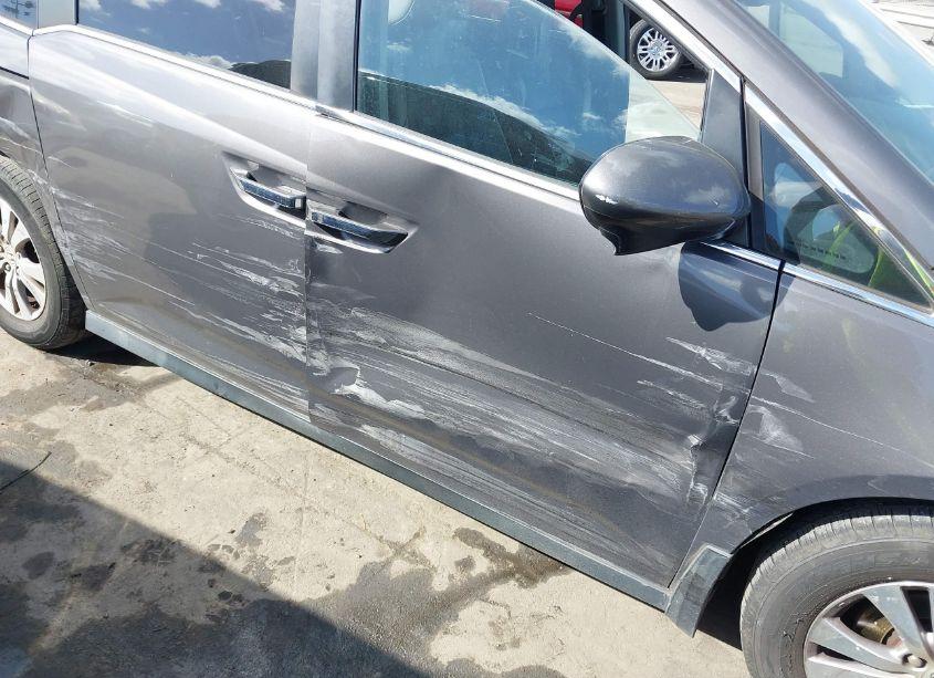 Photo 6 of 2016 Honda Odyssey EX-L (VIN 5FNRL5H61GB166978)