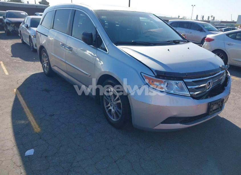 2011 Honda Odyssey EX-L (VIN 5FNRL5H62BB010876) main photo