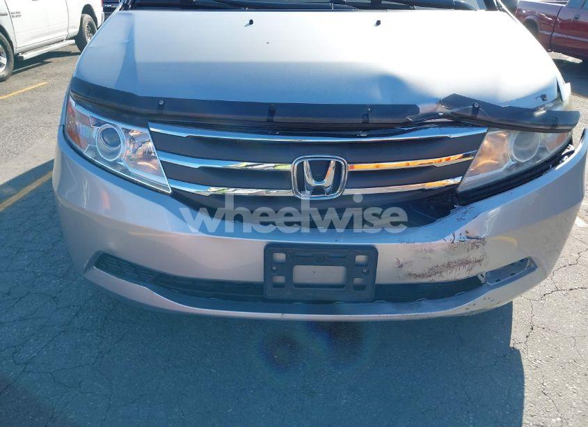 Photo 6 of 2011 Honda Odyssey EX-L (VIN 5FNRL5H62BB010876)