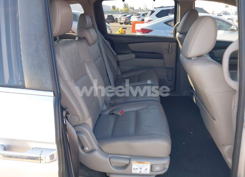 Photo 8 of 2011 Honda Odyssey EX-L (VIN 5FNRL5H62BB010876)