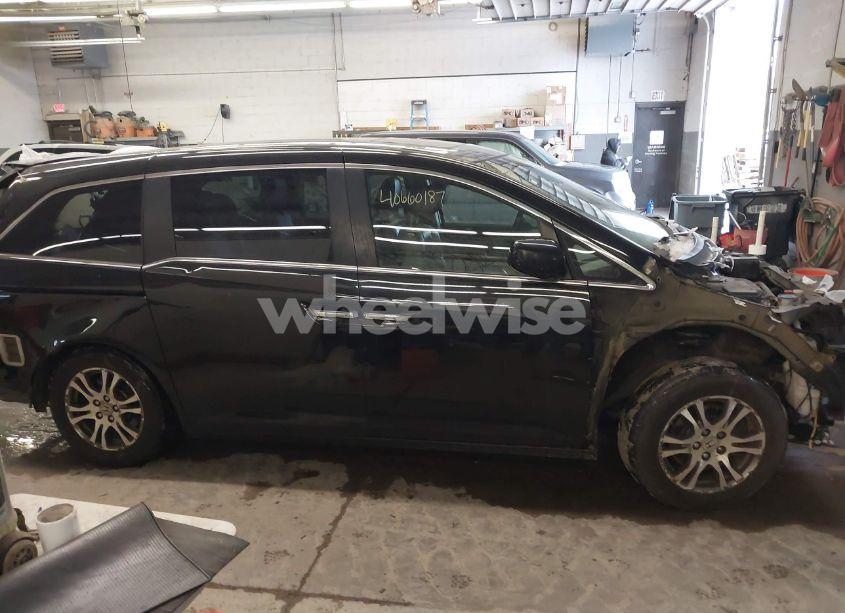 Photo 14 of 2011 Honda Odyssey EX-L (VIN 5FNRL5H62BB022056)