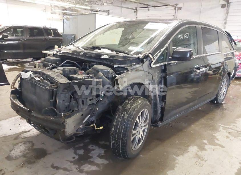 Photo 2 of 2011 Honda Odyssey EX-L (VIN 5FNRL5H62BB022056)