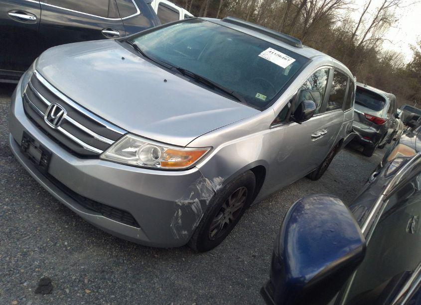 Photo 2 of 2011 Honda Odyssey EX-L (VIN 5FNRL5H62BB026012)