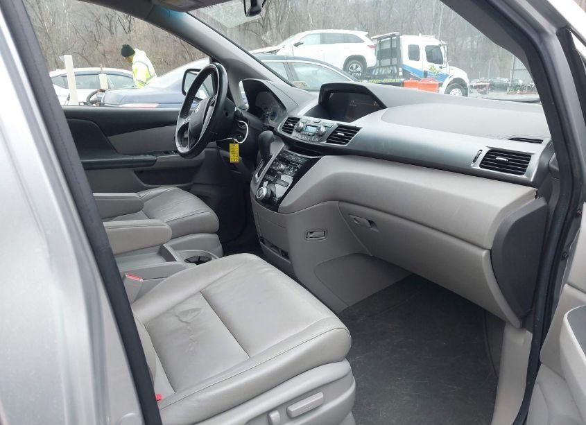 Photo 5 of 2011 Honda Odyssey EX-L (VIN 5FNRL5H62BB026012)