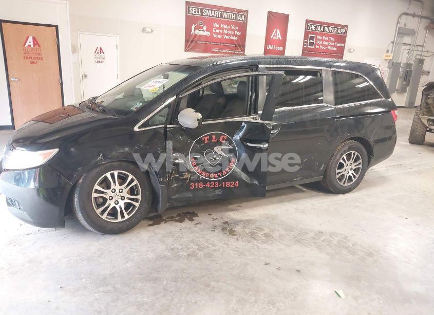 Photo 2 of 2011 Honda Odyssey EX-L (VIN 5FNRL5H62BB037267)