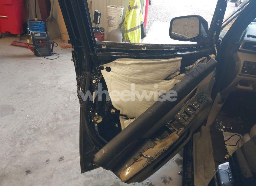 Photo 21 of 2011 Honda Odyssey EX-L (VIN 5FNRL5H62BB037267)