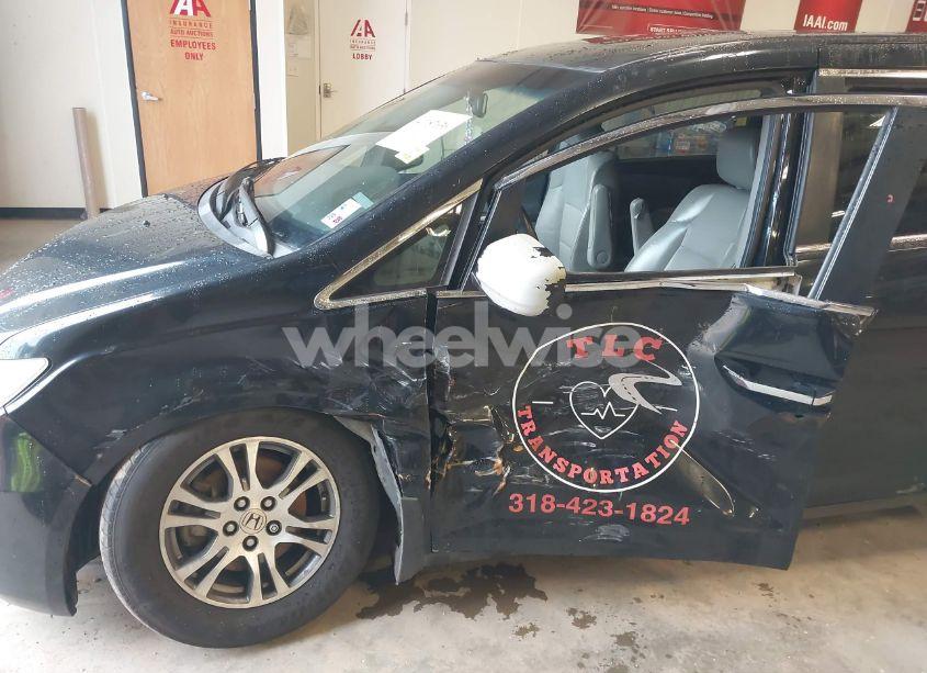 Photo 6 of 2011 Honda Odyssey EX-L (VIN 5FNRL5H62BB037267)