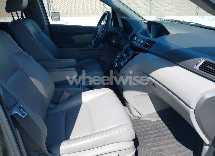 Photo 5 of 2011 Honda Odyssey EX-L (VIN 5FNRL5H62BB047118)