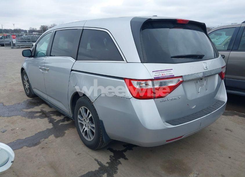 Photo 3 of 2011 Honda Odyssey EX-L (VIN 5FNRL5H62BB062606)