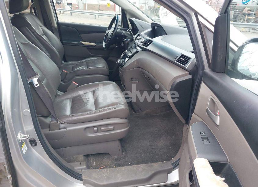 Photo 5 of 2011 Honda Odyssey EX-L (VIN 5FNRL5H62BB062606)