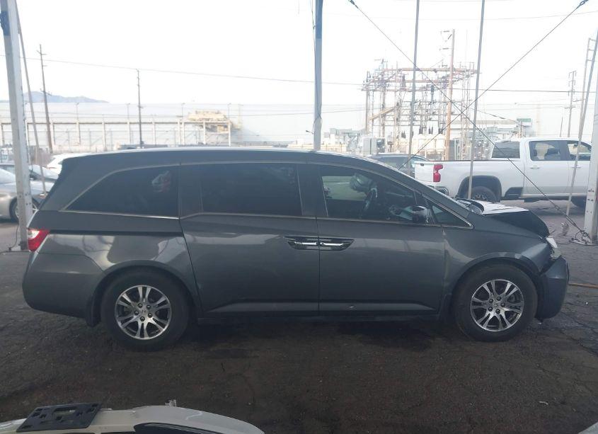 Photo 13 of 2011 Honda Odyssey EX-L (VIN 5FNRL5H62BB065943)
